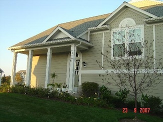 2467 Anna Way, Elgin, IL 60124