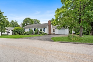 18 Fairview Rd, Westborough, MA 01581