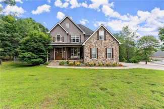 152 Grand View Dr, Cleveland, GA 30528