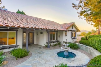 14442 Ranch Trail Dr, El Cajon, CA 92021