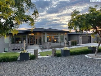 72905 E Grand Bluff Loop, Kennewick, WA 99338