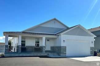 600 S Stump Hollow Rd, Garden City, UT 84028