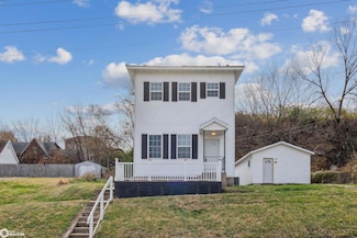 713 Market St, Burlington, IA 52601