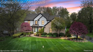 9840 Oak Valley Dr, Clarkston, MI 48348
