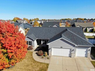 6107 Judson Cir, Davenport, IA 52807