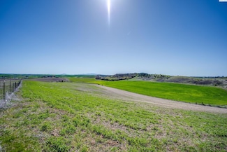 1283 Kitzmiller Rd, Pullman, WA 99163