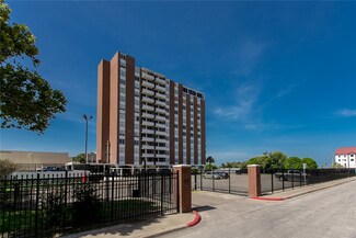 715 S Upper Broadway St Unit 1404, Corpus Christi, TX 78401