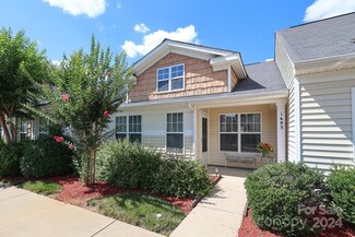 1493 Harpers Inlet Dr, Clover, SC 29710
