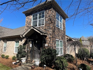 202 Castellum Square, Winston-Salem, NC 27127