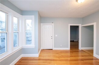 117 Hanover St, Providence, RI 02907