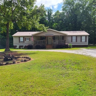 2939 34th Ave SW, Lanett, AL 36863