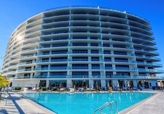3300 NE 188th St Unit LPH12, Aventura, FL 33180
