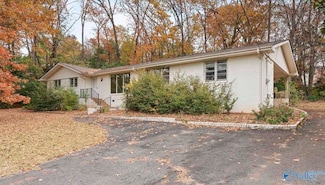 8103 Camille Dr SE, Huntsville, AL 35802