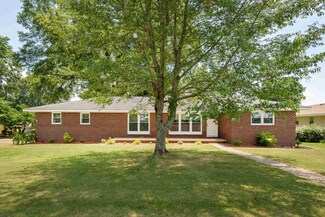 520 Pearce St, Florence, AL 35633
