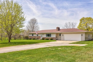 1107 N Block Rd, Reese, MI 48757