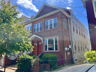 320 E 45th St, Brooklyn, NY 11203