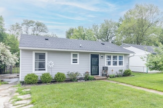 305 W Vinyard St, Anderson, IN 46011