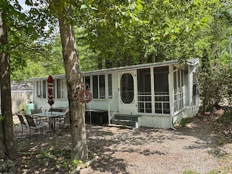 296 Baxter Lake Dr, Rochester, NH 03867