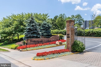 307 Yoakum Pkwy Unit 519, Alexandria, VA 22304