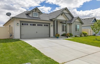 1409 Centennial Ave, Sunnyside, WA 98944