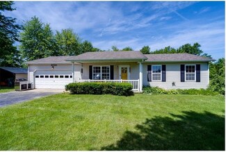8706 Twin Oaks Rd, Sardinia, OH 45171