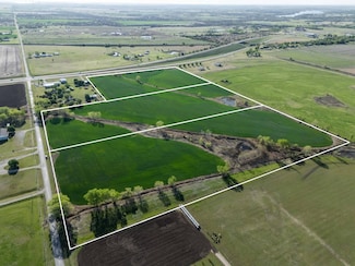 0000 E Tower Rd, Ponca City, OK 74601