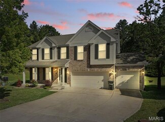 5886 Birchmont Place Dr, Saint Louis, MO 63129