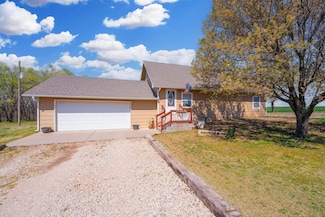1002 E Stuart St, South Haven, KS 67140