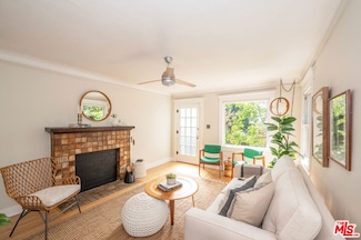 654 1/2 Parkman Ave, Los Angeles, CA 90026