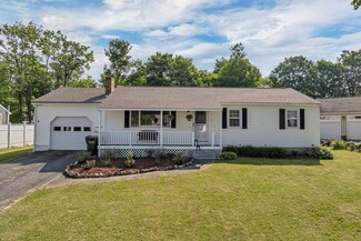 39 Orchard St, Laconia, NH 03246