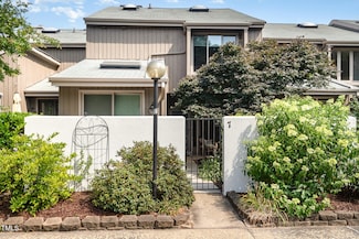 7 Weybridge Place, Chapel Hill, NC 27517