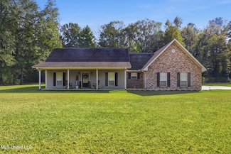 1012 8 Point Dr, Summit, MS 39666