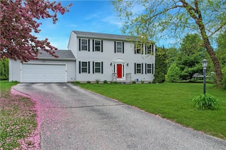 6 Laudone Dr, Bradford, RI 02808
