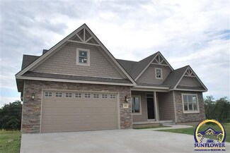 3217 SE Blazing Star Dr, Topeka, KS 66609