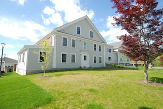 336 King St Unit 105, Littleton, MA 01460