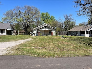 707 W Washington St, Tecumseh, OK 74873