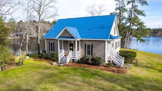 1634 Bayview Dr, Manning, SC 29102