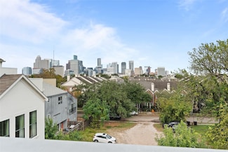 1411 Elgin St, Houston, TX 77004