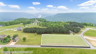215 Deer Run Dr, Jasper, TN 37347