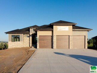 856 Brookside Dr, Jefferson, SD 57038