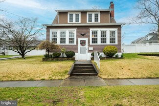 212 S Walnut Ave, Magnolia, NJ 08049