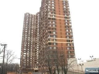 100 Old Palisade Rd Unit 1607, Fort Lee, NJ 07024