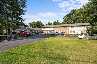 305 Salem St, Thomasville, NC 27360