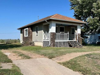 604 S Main St, Bushton, KS 67427