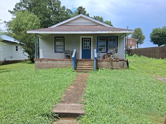304 Simpson St, Lawrenceburg, TN 38464