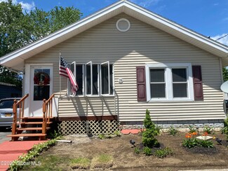 19 Woodard St, Glens Falls, NY 12801