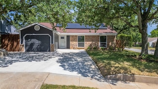 3901 Glengate Dr, Arlington, TX 76016