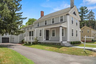 157 Main St, Kingston, NH 03848