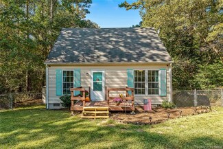 6332 Jones Creek Dr, Gloucester, VA 23061