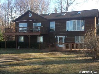 7579 Lakestones Dr, Sodus Point, NY 14555